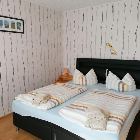 Pension Und Bistro" Dat Olle Fischerhus" Hotel Ralswiek Buitenkant foto