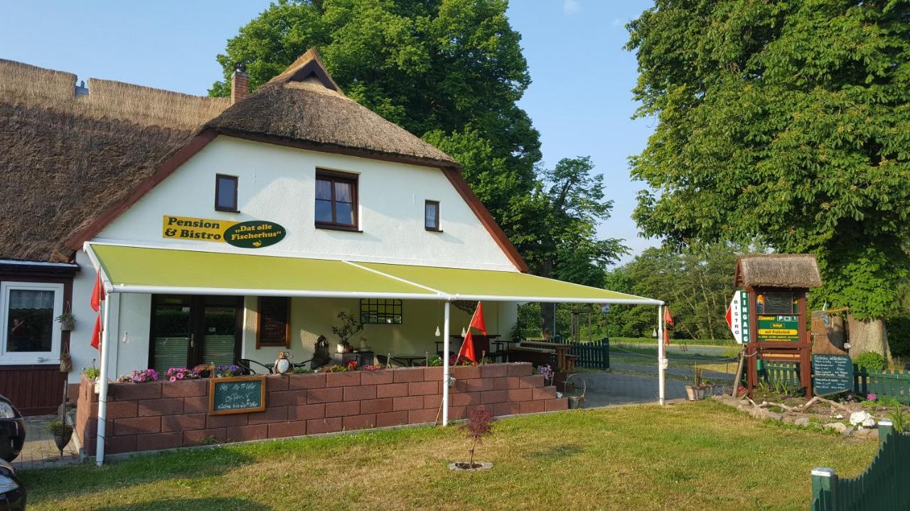 Pension Und Bistro" Dat Olle Fischerhus" Hotel Ralswiek Buitenkant foto