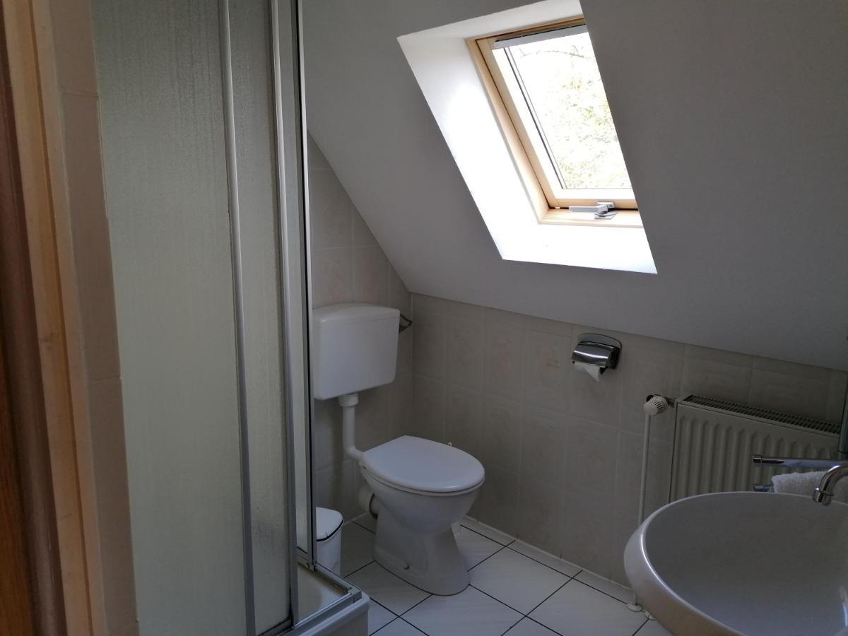 Pension Und Bistro" Dat Olle Fischerhus" Hotel Ralswiek Buitenkant foto